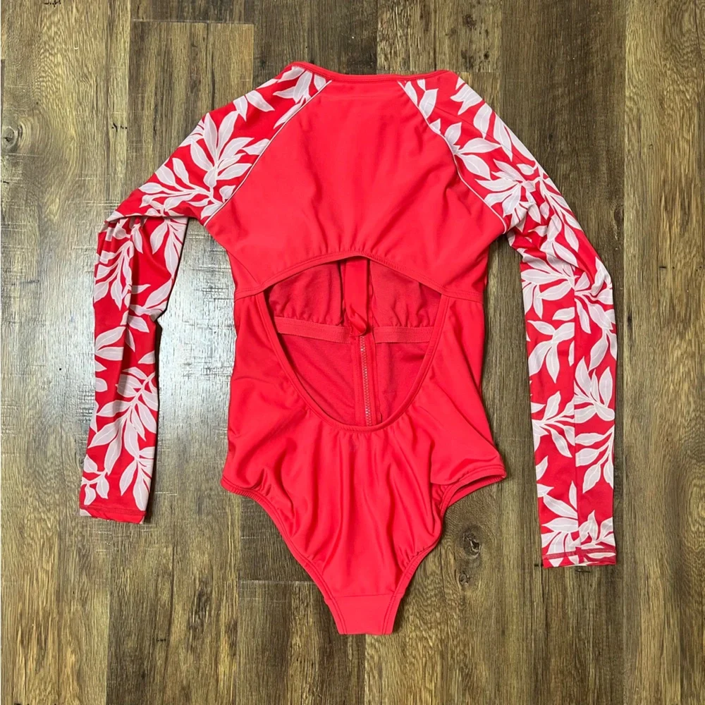 All In Motion Long Sleeve Rash Guard - Picture 2 of 5